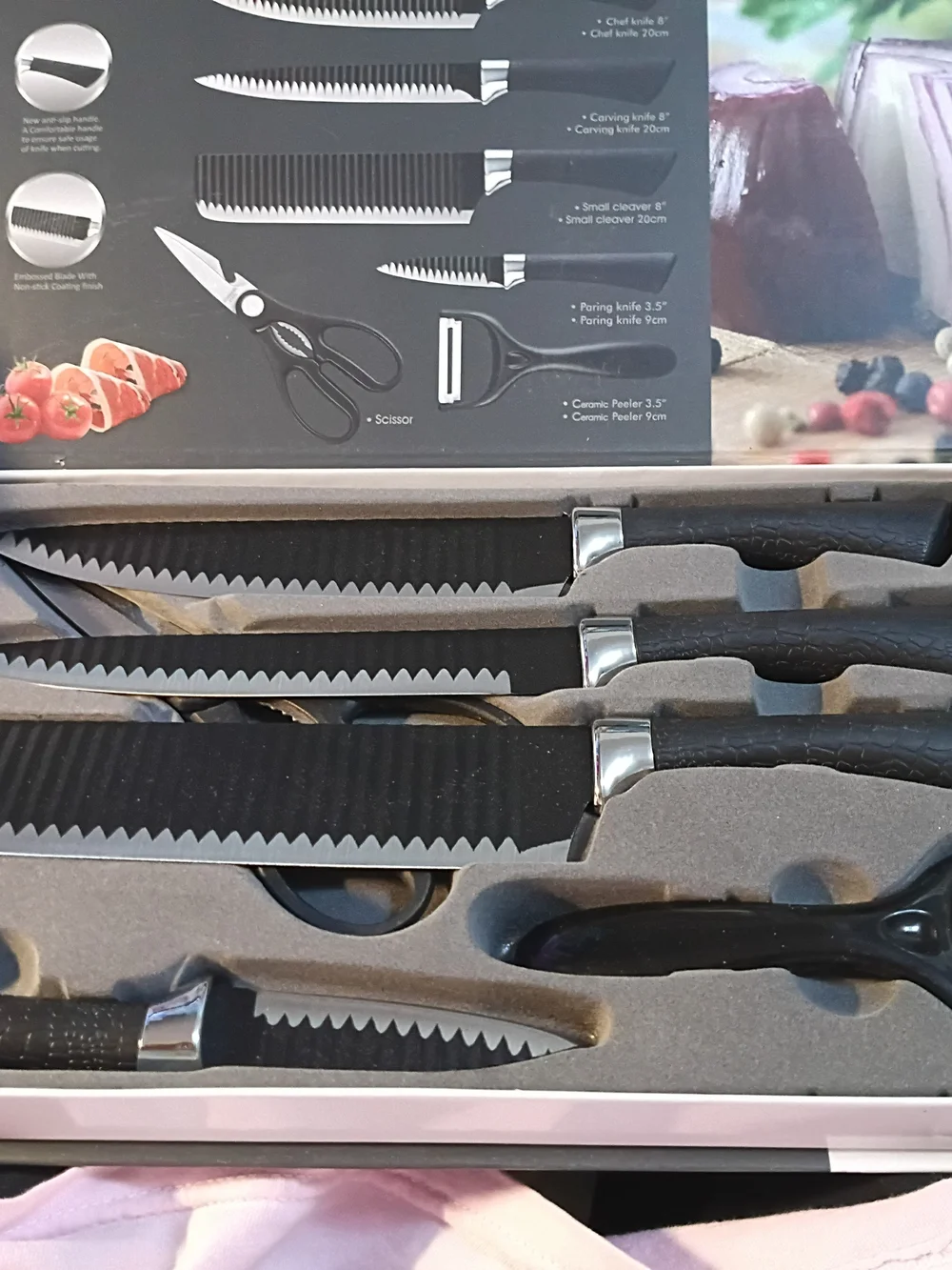 Black Serrated Kitchen Knife Set - Multi-Piece Cutlery